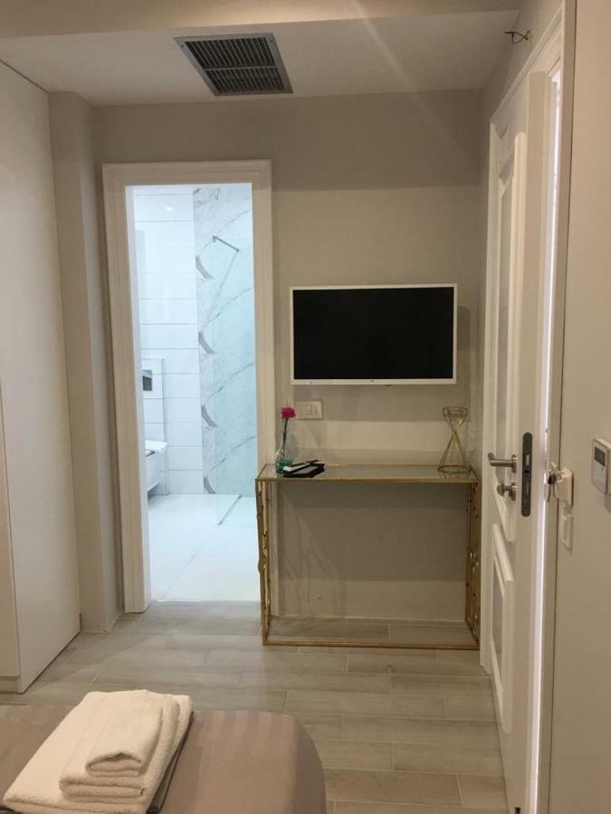 Onira Luxury Rooms Saranda Kültér fotó